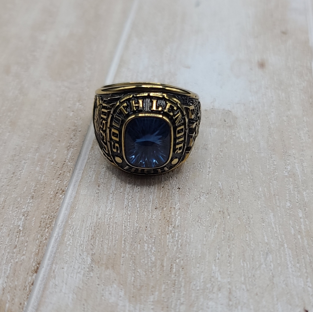 Keystone Iolite South lenior high class ring
